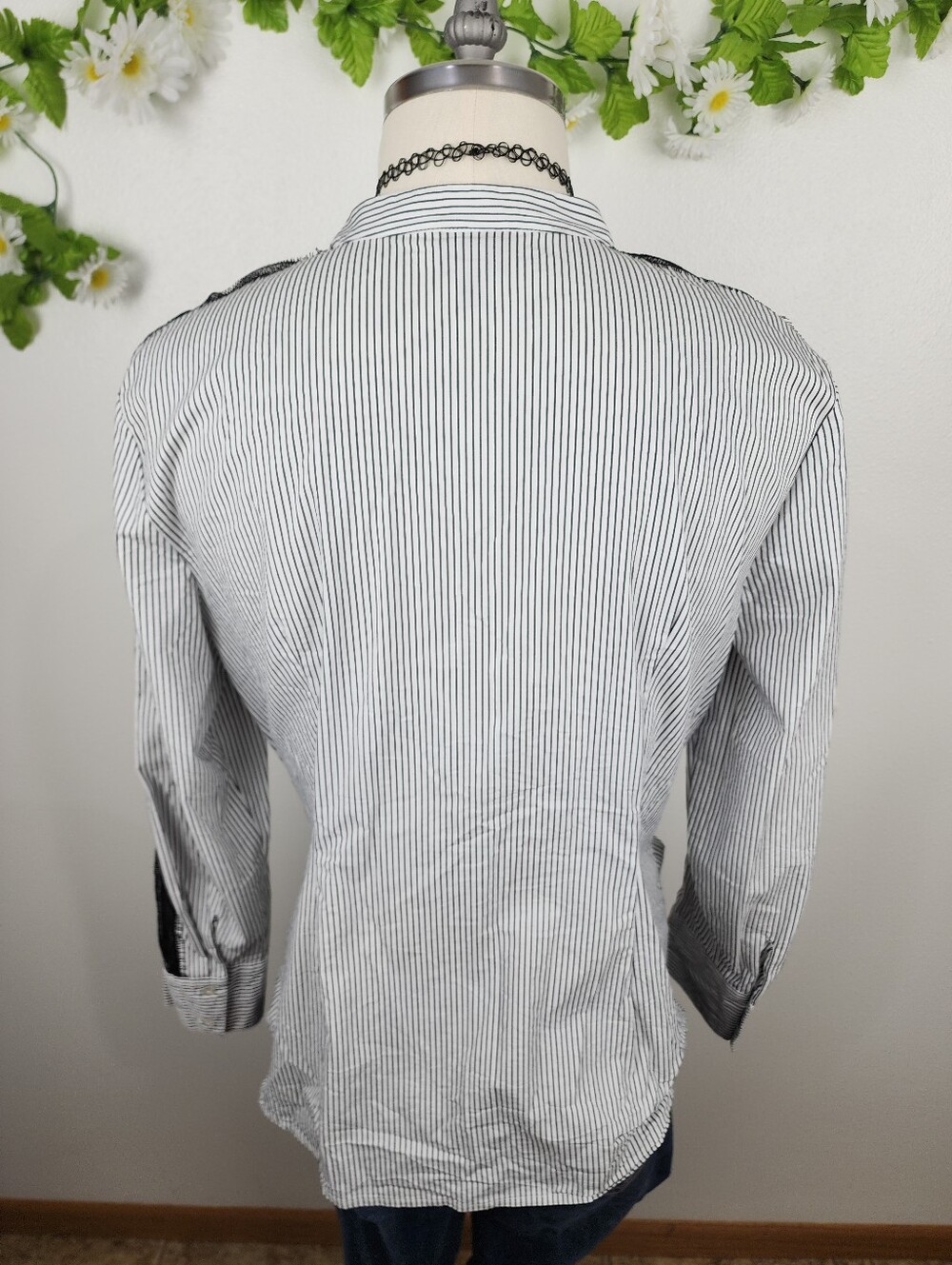 Worthington Striped Knot-Front Long Sleeve Shirt - Black/White Sz XL - Picture 7 of 9